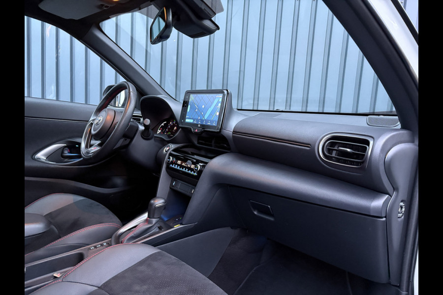 Toyota Yaris Cross 1.5 Hybrid GR Sport | Panodak | Elk. A-klep | JBL | Blind Spot | Head Up | Prijs Rijklaar!!
