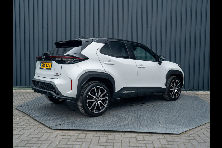 Toyota Yaris Cross 1.5 Hybrid GR Sport | Panodak | Elk. A-klep | JBL | Blind Spot | Head Up | Prijs Rijklaar!!