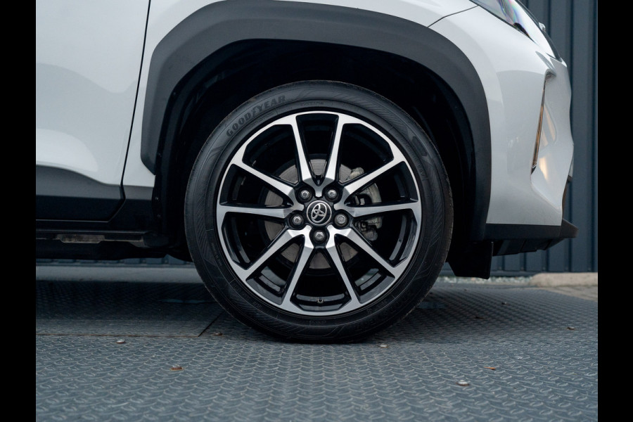 Toyota Yaris Cross 1.5 Hybrid GR Sport | Panodak | Elk. A-klep | JBL | Blind Spot | Head Up | Prijs Rijklaar!!