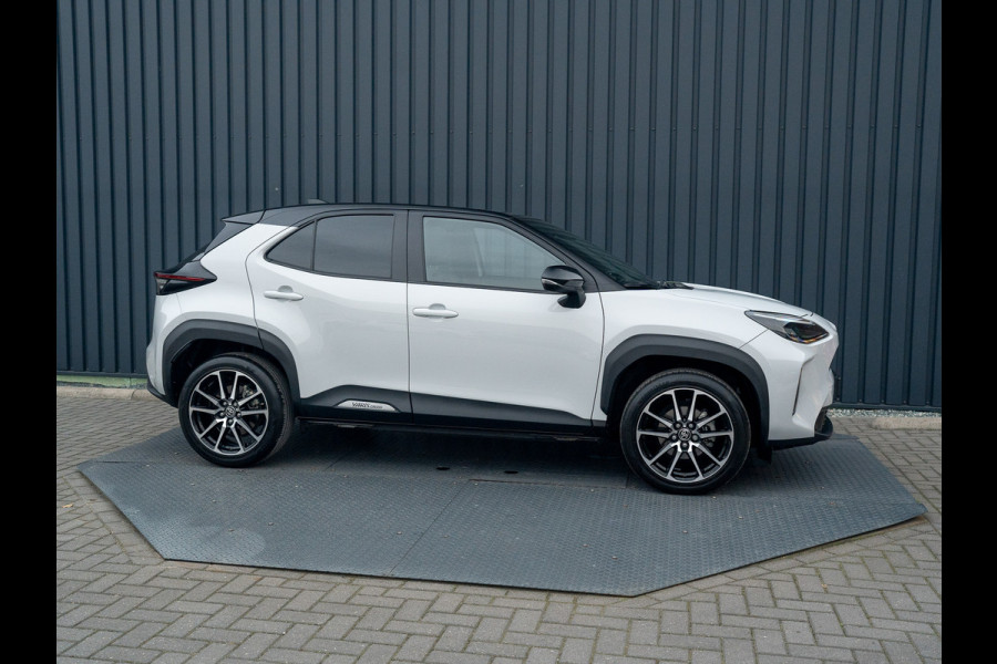 Toyota Yaris Cross 1.5 Hybrid GR Sport | Panodak | Elk. A-klep | JBL | Blind Spot | Head Up | Prijs Rijklaar!!