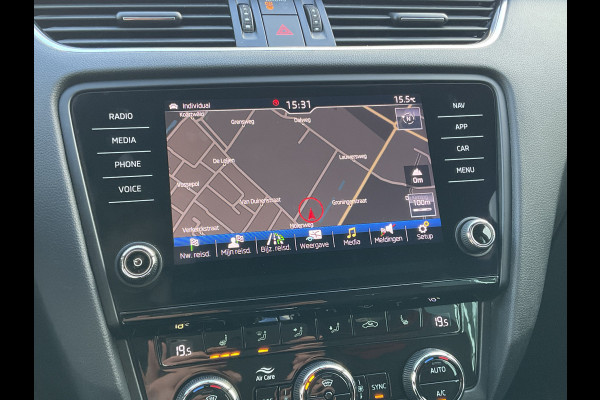 Škoda Octavia Combi 2.0 TSI RS 245PK Sportzetels Nav/Cam Carplay Stoelverw Elek.Klep Race-Blue Voll.Onderhouden!
