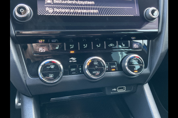 Škoda Octavia Combi 2.0 TSI RS 245PK Sportzetels Nav/Cam Carplay Stoelverw Elek.Klep Race-Blue Voll.Onderhouden!