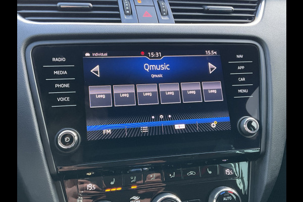 Škoda Octavia Combi 2.0 TSI RS 245PK Sportzetels Nav/Cam Carplay Stoelverw Elek.Klep Race-Blue Voll.Onderhouden!