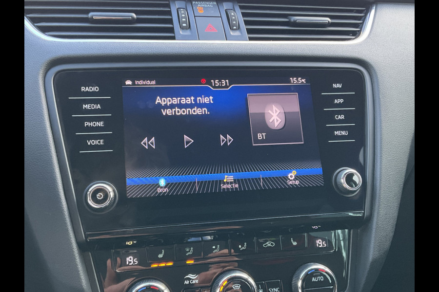 Škoda Octavia Combi 2.0 TSI RS 245PK Sportzetels Nav/Cam Carplay Stoelverw Elek.Klep Race-Blue Voll.Onderhouden!