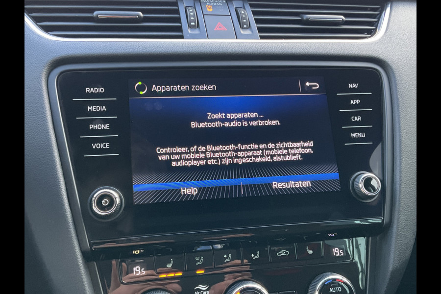 Škoda Octavia Combi 2.0 TSI RS 245PK Sportzetels Nav/Cam Carplay Stoelverw Elek.Klep Race-Blue Voll.Onderhouden!