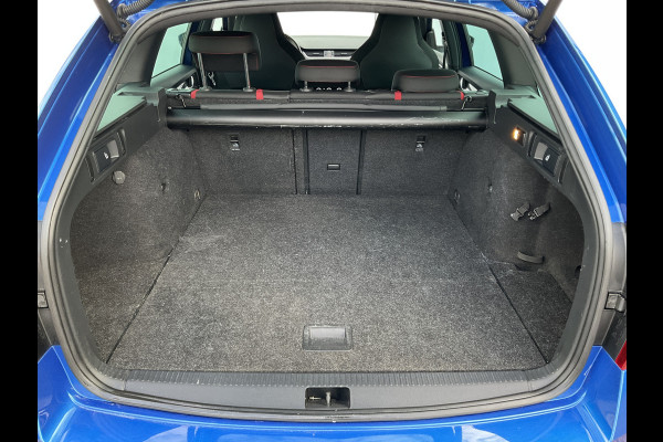 Škoda Octavia Combi 2.0 TSI RS 245PK Sportzetels Nav/Cam Carplay Stoelverw Elek.Klep Race-Blue Voll.Onderhouden!