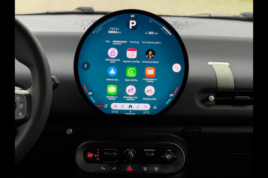 MINI Cooper E Essential 40.7 kWh NIEUW 28-07-2025, achteruitrijcamera, 17 inch ,nieuw prijs € 31860,-, nl auto met nap MINI Cooper E Essential 40.7 kWh NIEUW 28-07-2025, achteruitrijcamera, 17 inch ,nieuw prijs € 31860,-, nl auto met nap