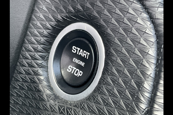 Land Rover Range Rover Velar 2.0 I4 Turbo AWD R-Dynamic Pano HUD Meridian Leer Stuur/Stoelverw Memory VOL! Land Rover Range Rover Velar 2.0 I4 Turbo AWD R-Dynamic Pano HUD Meridian Leer Stuur/Stoelverw Memory VOL!