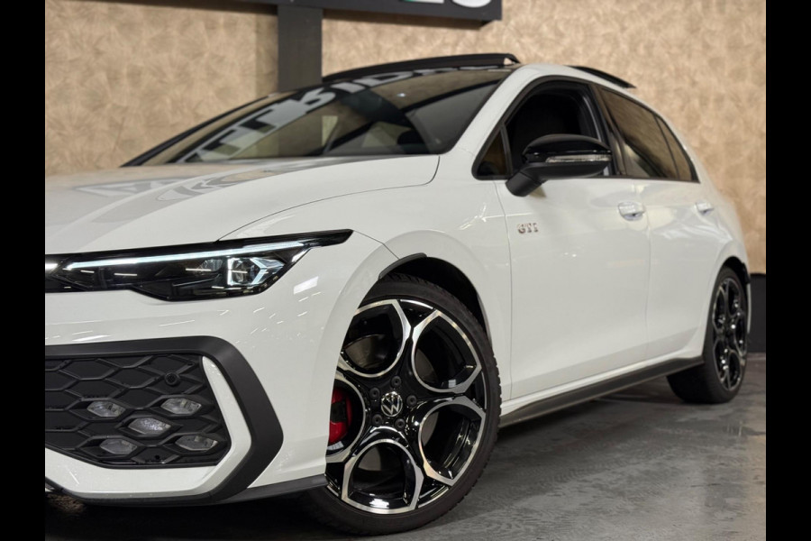 Volkswagen Golf 2.0 TSI GTI 8.5 Facelift | HUD | Harman/Kardon | Camera | Pano