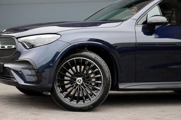 Mercedes-Benz GLC 400e 4MATIC AMG Line | Airmatic | Achterasbesturing | Distronic+ | Memory | Trekhaak | Digital Light | Surround Camera | Verwarmd Stuurwiel | Nightpakket |