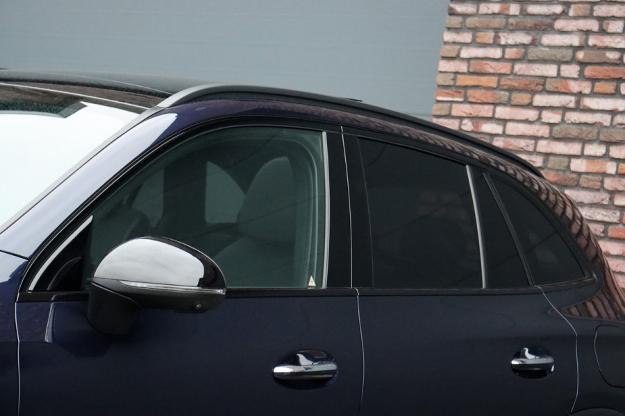 Mercedes-Benz GLC 400e 4MATIC AMG Line | Airmatic | Achterasbesturing | Distronic+ | Memory | Trekhaak | Digital Light | Surround Camera | Verwarmd Stuurwiel | Nightpakket |