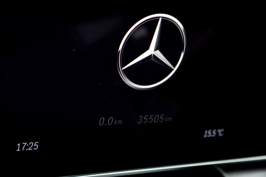 Mercedes-Benz GLC 400e 4MATIC AMG Line | Airmatic | Achterasbesturing | Distronic+ | Memory | Trekhaak | Digital Light | Surround Camera | Verwarmd Stuurwiel | Nightpakket |