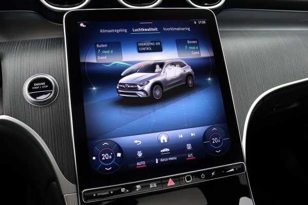 Mercedes-Benz GLC 400e 4MATIC AMG Line | Airmatic | Achterasbesturing | Distronic+ | Memory | Trekhaak | Digital Light | Surround Camera | Verwarmd Stuurwiel | Nightpakket |