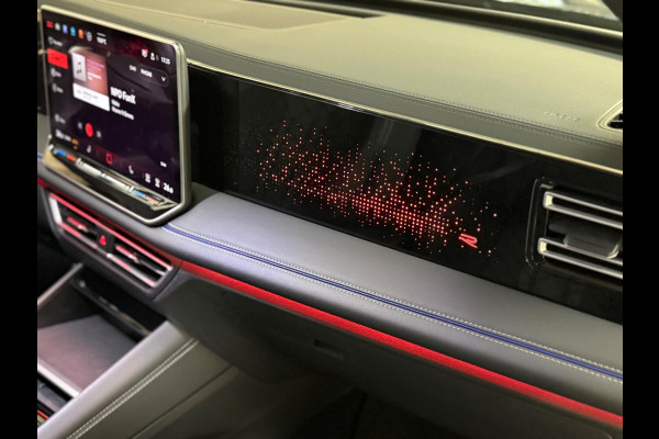 Volkswagen Tiguan 1.5 eTSI R-Line Edition |Pano |Keyless | 360 Camera | Massage | Sfeerverlichting Volkswagen Tiguan 1.5 eTSI R-Line Edition |Pano |Keyless | 360 Camera | Massage | Sfeerverlichting