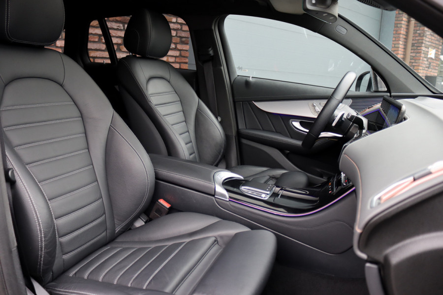 Mercedes-Benz EQC 400 4MATIC AMG Line Premium+ 80 kWh | Distronic+ | Schuifdak | Memory | Burmester | Trekhaak | Multibeam LED | Leder | Surround Camera | Keyless Go | Mercedes-Benz EQC 400 4MATIC AMG Line Premium+ 80 kWh | Distronic+ | Schuifdak | Memory | Burmester | Trekhaak | Multibeam LED | Leder | Surround Camera | Keyless Go |