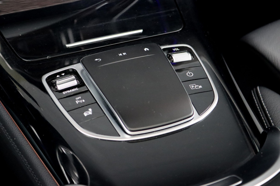 Mercedes-Benz EQC 400 4MATIC AMG Line Premium+ 80 kWh | Distronic+ | Schuifdak | Memory | Burmester | Trekhaak | Multibeam LED | Leder | Surround Camera | Keyless Go | Mercedes-Benz EQC 400 4MATIC AMG Line Premium+ 80 kWh | Distronic+ | Schuifdak | Memory | Burmester | Trekhaak | Multibeam LED | Leder | Surround Camera | Keyless Go |