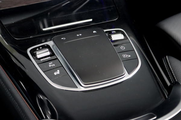 Mercedes-Benz EQC 400 4MATIC AMG Line Premium+ 80 kWh | Distronic+ | Schuifdak | Memory | Burmester | Trekhaak | Multibeam LED | Leder | Surround Camera | Keyless Go | Mercedes-Benz EQC 400 4MATIC AMG Line Premium+ 80 kWh | Distronic+ | Schuifdak | Memory | Burmester | Trekhaak | Multibeam LED | Leder | Surround Camera | Keyless Go |