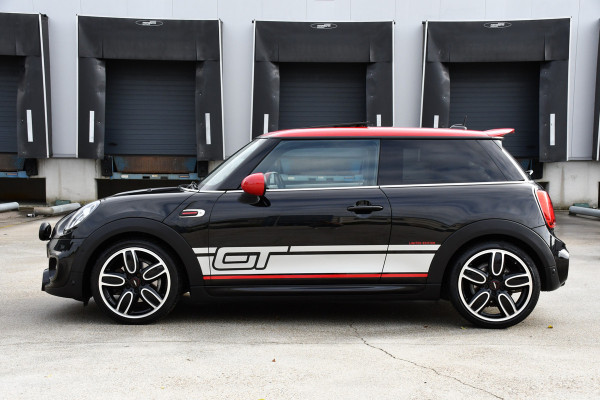 MINI Mini 2.0 Cooper S GT Limited Edition JCW Full Options, Adaptieve Cruise, PANO, H/K, HUD, Clima, Carplay, Stoelverwarming, LED, Uniek! MINI Mini 2.0 Cooper S GT Limited Edition JCW Full Options, Adaptieve Cruise, PANO, H/K, HUD, Clima, Carplay, Stoelverwarming, LED, Uniek!