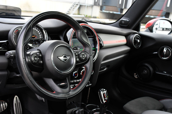 MINI Mini 2.0 Cooper S GT Limited Edition JCW Full Options, Adaptieve Cruise, PANO, H/K, HUD, Clima, Carplay, Stoelverwarming, LED, Uniek! MINI Mini 2.0 Cooper S GT Limited Edition JCW Full Options, Adaptieve Cruise, PANO, H/K, HUD, Clima, Carplay, Stoelverwarming, LED, Uniek!
