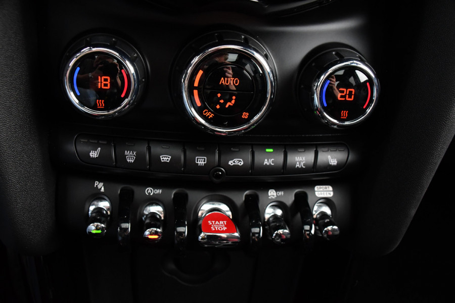 MINI Mini 2.0 Cooper S GT Limited Edition JCW Full Options, Adaptieve Cruise, PANO, H/K, HUD, Clima, Carplay, Stoelverwarming, LED, Uniek! MINI Mini 2.0 Cooper S GT Limited Edition JCW Full Options, Adaptieve Cruise, PANO, H/K, HUD, Clima, Carplay, Stoelverwarming, LED, Uniek!