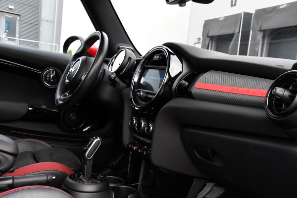 MINI Mini 2.0 Cooper S GT Limited Edition JCW Full Options, Adaptieve Cruise, PANO, H/K, HUD, Clima, Carplay, Stoelverwarming, LED, Uniek! MINI Mini 2.0 Cooper S GT Limited Edition JCW Full Options, Adaptieve Cruise, PANO, H/K, HUD, Clima, Carplay, Stoelverwarming, LED, Uniek!