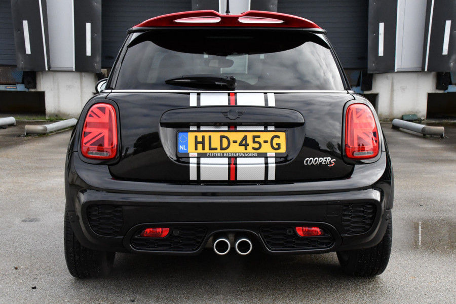 MINI Mini 2.0 Cooper S GT Limited Edition JCW Full Options, Adaptieve Cruise, PANO, H/K, HUD, Clima, Carplay, Stoelverwarming, LED, Uniek! MINI Mini 2.0 Cooper S GT Limited Edition JCW Full Options, Adaptieve Cruise, PANO, H/K, HUD, Clima, Carplay, Stoelverwarming, LED, Uniek!