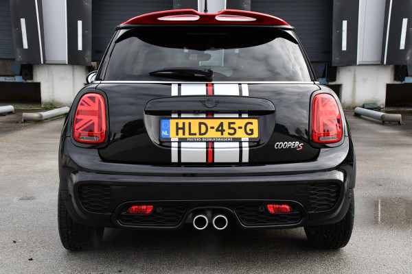 MINI Mini 2.0 Cooper S GT Limited Edition JCW Full Options, Adaptieve Cruise, PANO, H/K, HUD, Clima, Carplay, Stoelverwarming, LED, Uniek! MINI Mini 2.0 Cooper S GT Limited Edition JCW Full Options, Adaptieve Cruise, PANO, H/K, HUD, Clima, Carplay, Stoelverwarming, LED, Uniek!