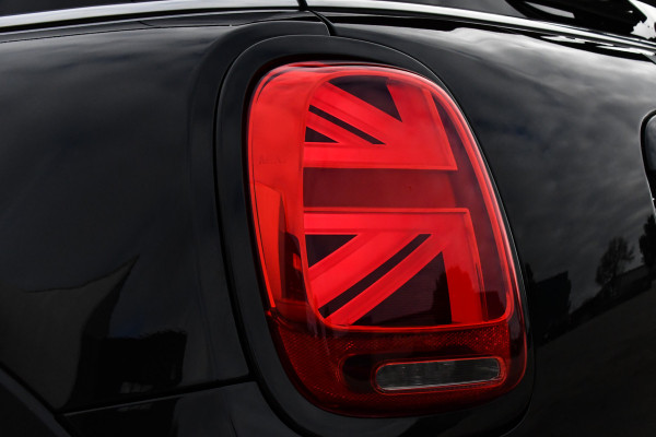 MINI Mini 2.0 Cooper S GT Limited Edition JCW Full Options, Adaptieve Cruise, PANO, H/K, HUD, Clima, Carplay, Stoelverwarming, LED, Uniek! MINI Mini 2.0 Cooper S GT Limited Edition JCW Full Options, Adaptieve Cruise, PANO, H/K, HUD, Clima, Carplay, Stoelverwarming, LED, Uniek!