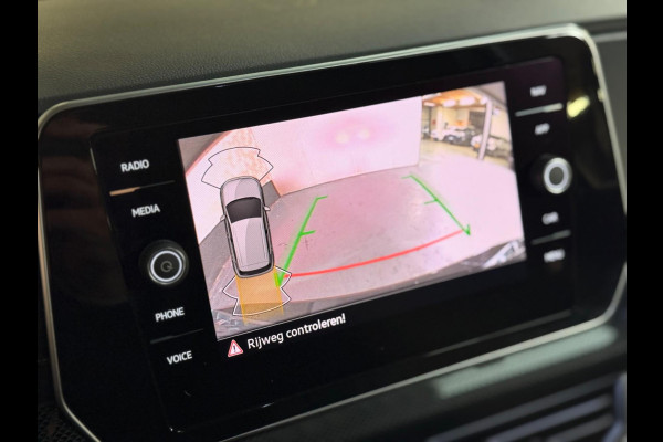 Volkswagen T-Cross 1.5 TSI R-Line Edition Facelift | Keyless | Led | Camera | Stoelverwarming