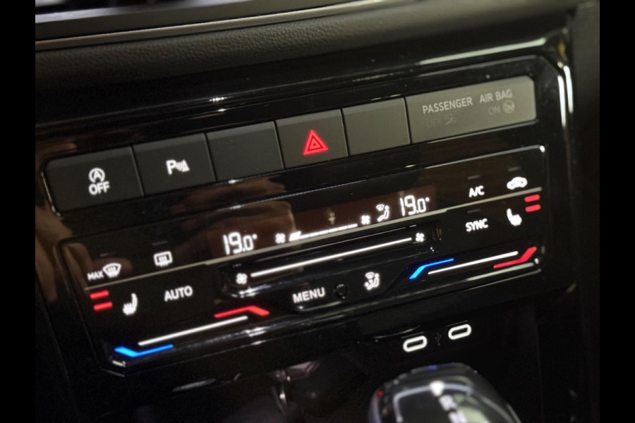 Volkswagen T-Cross 1.5 TSI R-Line Edition Facelift | Keyless | Led | Camera | Stoelverwarming