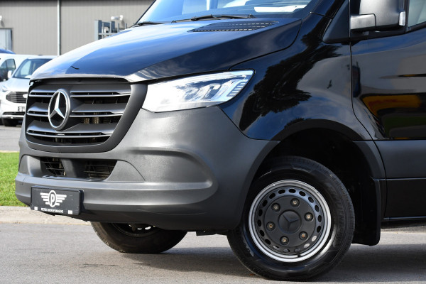 Mercedes-Benz Sprinter 519 3.0 CDI L3H2 PB Edition Camera, Cruise, Carplay, 3500kg Trekhaak, LED, Standkachel, Stoelverwarming, Automaat, Multimedia, Uniek! Mercedes-Benz Sprinter 519 3.0 CDI L3H2 PB Edition Camera, Cruise, Carplay, 3500kg Trekhaak, LED, Standkachel, Stoelverwarming, Automaat, Multimedia, Uniek!