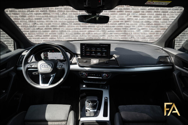 Audi Q5 50 TFSI e S Line 20Inch|LED|Trekhaak|Alcantara Audi Q5 50 TFSI e S Line 20Inch|LED|Trekhaak|Alcantara