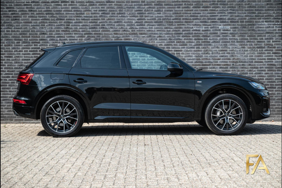 Audi Q5 50 TFSI e S Line 20Inch|LED|Trekhaak|Alcantara Audi Q5 50 TFSI e S Line 20Inch|LED|Trekhaak|Alcantara