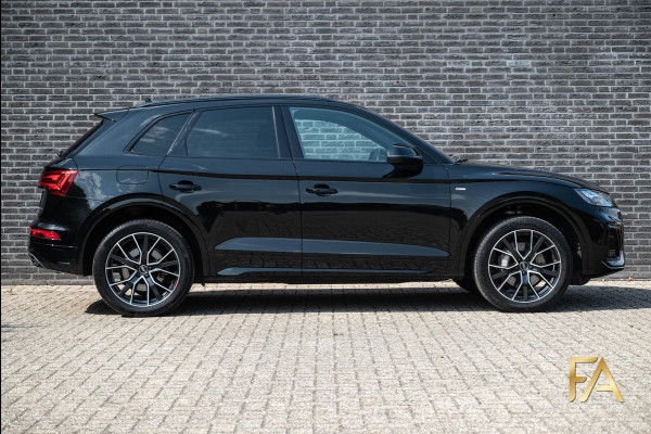 Audi Q5 50 TFSI e S Line 20Inch|LED|Trekhaak|Alcantara Audi Q5 50 TFSI e S Line 20Inch|LED|Trekhaak|Alcantara