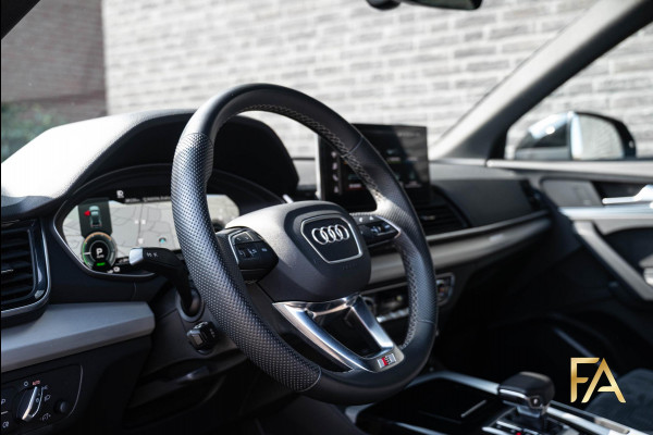 Audi Q5 50 TFSI e S Line 20Inch|LED|Trekhaak|Alcantara Audi Q5 50 TFSI e S Line 20Inch|LED|Trekhaak|Alcantara