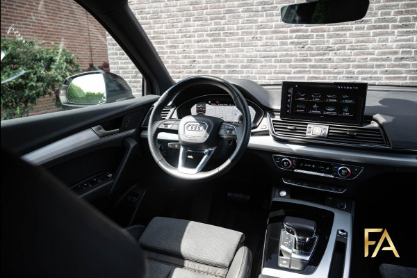 Audi Q5 50 TFSI e S Line 20Inch|LED|Trekhaak|Alcantara Audi Q5 50 TFSI e S Line 20Inch|LED|Trekhaak|Alcantara