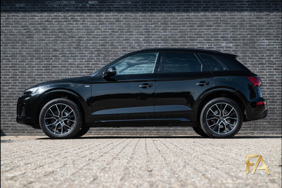 Audi Q5 50 TFSI e S Line 20Inch|LED|Trekhaak|Alcantara Audi Q5 50 TFSI e S Line 20Inch|LED|Trekhaak|Alcantara