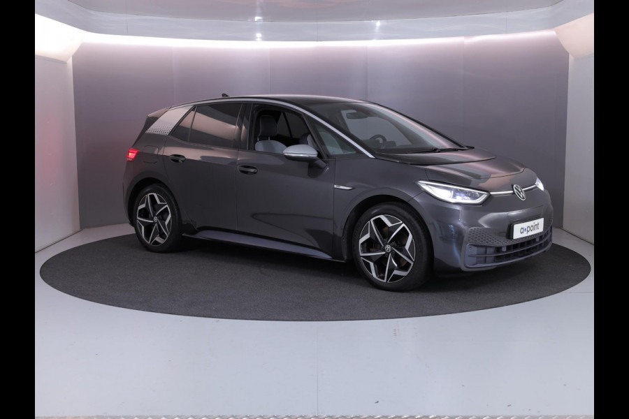 Volkswagen ID.3 First Plus 58 kWh 204pk|19'LM-velgen| Matrix LED| verwarmde voorstoelen Volkswagen ID.3 First Plus 58 kWh 204pk|19'LM-velgen| Matrix LED| verwarmde voorstoelen