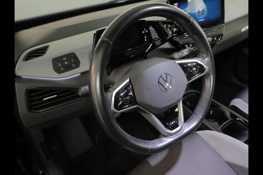 Volkswagen ID.3 First Plus 58 kWh 204pk|19'LM-velgen| Matrix LED| verwarmde voorstoelen Volkswagen ID.3 First Plus 58 kWh 204pk|19'LM-velgen| Matrix LED| verwarmde voorstoelen