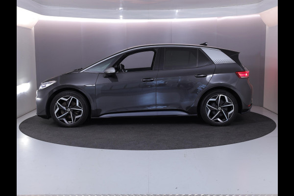 Volkswagen ID.3 First Plus 58 kWh 204pk|19'LM-velgen| Matrix LED| verwarmde voorstoelen Volkswagen ID.3 First Plus 58 kWh 204pk|19'LM-velgen| Matrix LED| verwarmde voorstoelen