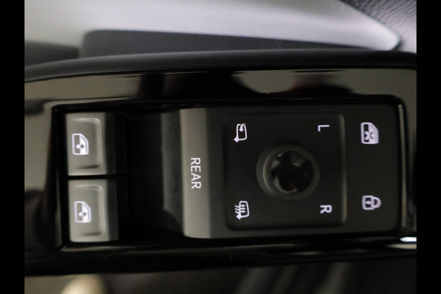 Volkswagen ID.3 First Plus 58 kWh 204pk|19'LM-velgen| Matrix LED| verwarmde voorstoelen Volkswagen ID.3 First Plus 58 kWh 204pk|19'LM-velgen| Matrix LED| verwarmde voorstoelen