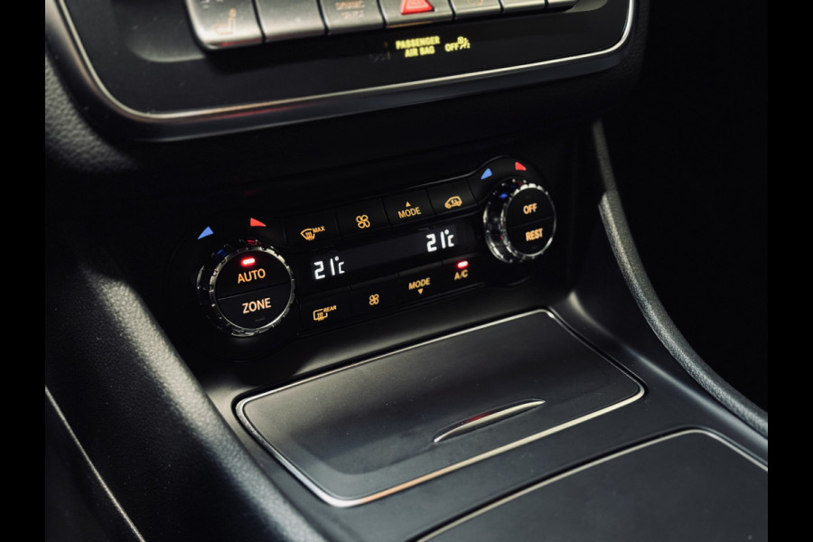 Mercedes-Benz GLA 180 Sport Edition Premium AMG Line | Trekhaak | Camera | Keyless