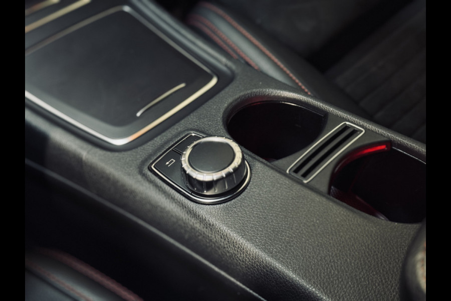 Mercedes-Benz GLA 180 Sport Edition Premium AMG Line | Trekhaak | Camera | Keyless