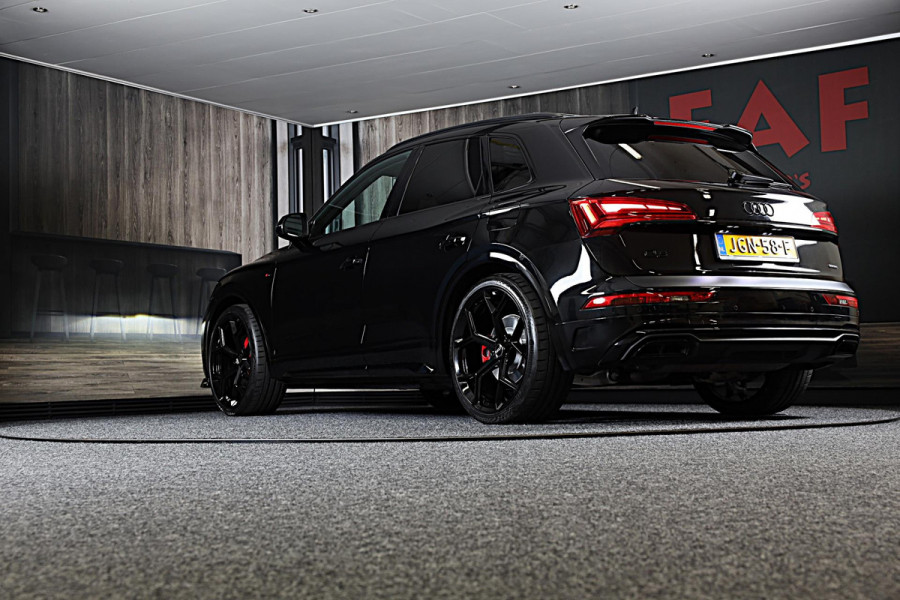 Audi Q5 55 TFSI e Quattro Competition SQ5 Look / Acc / Lane Assist / Leder / Elek Stoelen / Pano / Camera / Matrix / 22 Inch / Pdc