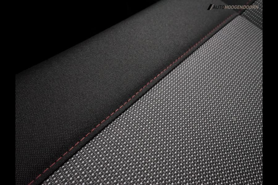 Citroën C4 Cactus 1.2 PureTech Business Sport (APPLE CARPLAY,LED VERLICHTING,CAMERA,CLIMATE,CRUISE,LM-VELGEN,TOPCONDITIE) Citroën C4 Cactus 1.2 PureTech Business Sport (APPLE CARPLAY,LED VERLICHTING,CAMERA,CLIMATE,CRUISE,LM-VELGEN,TOPCONDITIE)