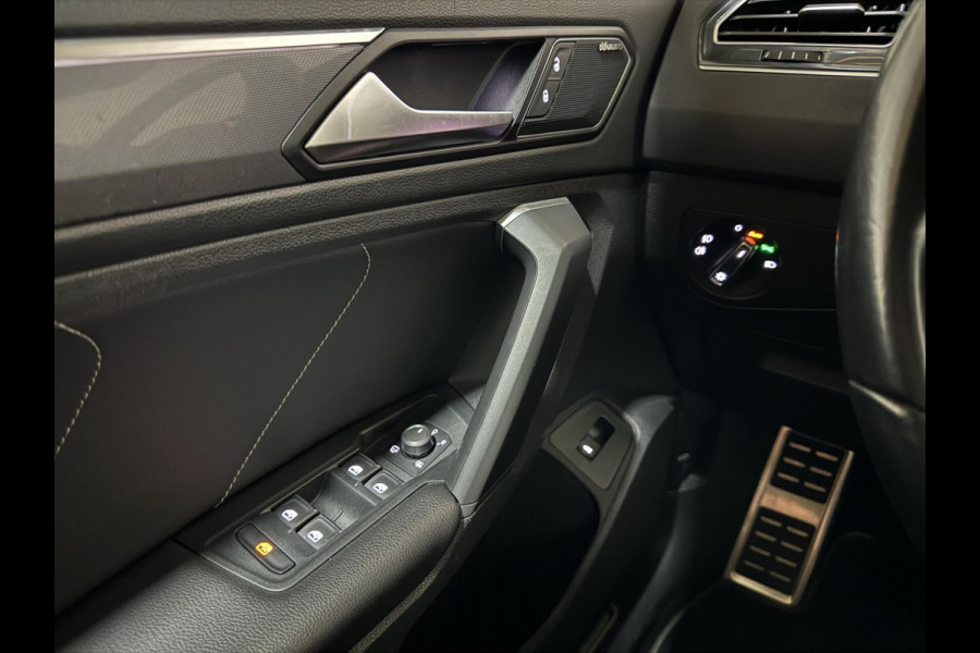Volkswagen Tiguan 1.5 TSI R-Line Black Edition Pano Virtual Dynaudio 360° NAP Volkswagen Tiguan 1.5 TSI R-Line Black Edition Pano Virtual Dynaudio 360° NAP