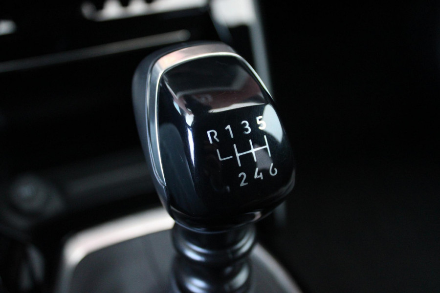 Peugeot 2008 1.2 100PK ALLURE | NAVIGATIE | APPLE CARPLAY/ANDROID AUTO | DAB RADIO | LED | PARKEERSENSOREN | ACHTERUIRIJCAMERA | DODEHOEKDETECTIE | 360° CAMERA | ADAPTIVE CRUISECONTROL | 3D-COCKPIT | ZWARTE DAKRAILS | 17" LICHTMETAAL | Peugeot 2008 1.2 100PK ALLURE | NAVIGATIE | APPLE CARPLAY/ANDROID AUTO | DAB RADIO | LED | PARKEERSENSOREN | ACHTERUIRIJCAMERA | DODEHOEKDETECTIE | 360° CAMERA | ADAPTIVE CRUISECONTROL | 3D-COCKPIT | ZWARTE DAKRAILS | 17" LICHTMETAAL |