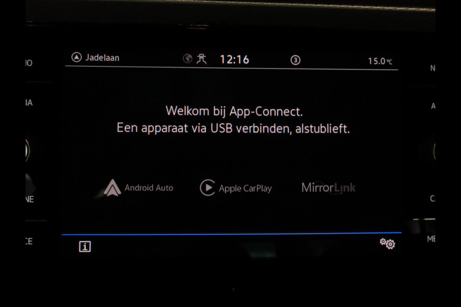Volkswagen Polo 1.0 TSI Life Business 95 pk Automaat (DSG) | Verlengde garantie | Navigatie | Parkeersensoren | Achteruitrijcamera | Adaptieve cruise control | Stoelverwarming |