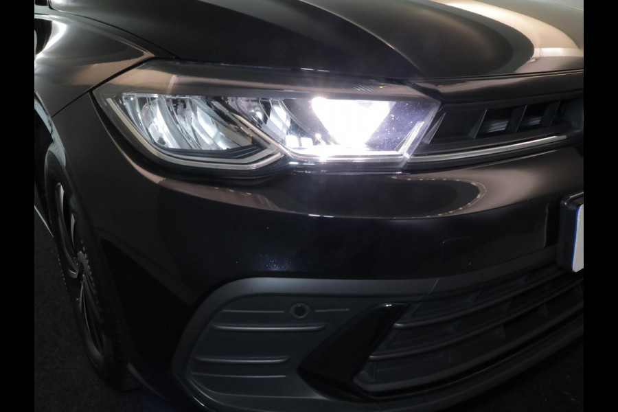 Volkswagen Polo 1.0 TSI Life Business 95 pk Automaat (DSG) | Verlengde garantie | Navigatie | Parkeersensoren | Achteruitrijcamera | Adaptieve cruise control | Stoelverwarming |