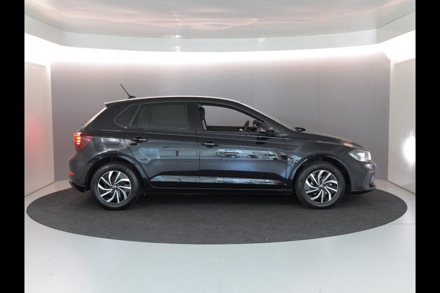 Volkswagen Polo 1.0 TSI Life Business 95 pk Automaat (DSG) | Verlengde garantie | Navigatie | Parkeersensoren | Achteruitrijcamera | Adaptieve cruise control | Stoelverwarming |